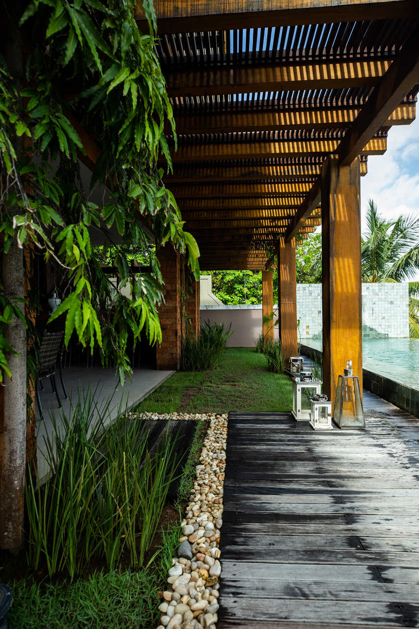 Casa de praia de frente para o mar em Salinópolis, no Pará, decorada com objetos Home Negrão Store