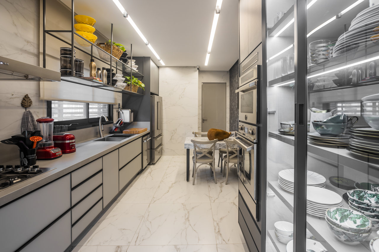 Decoração de apartamento: cozinha tem pedras Donna Marble