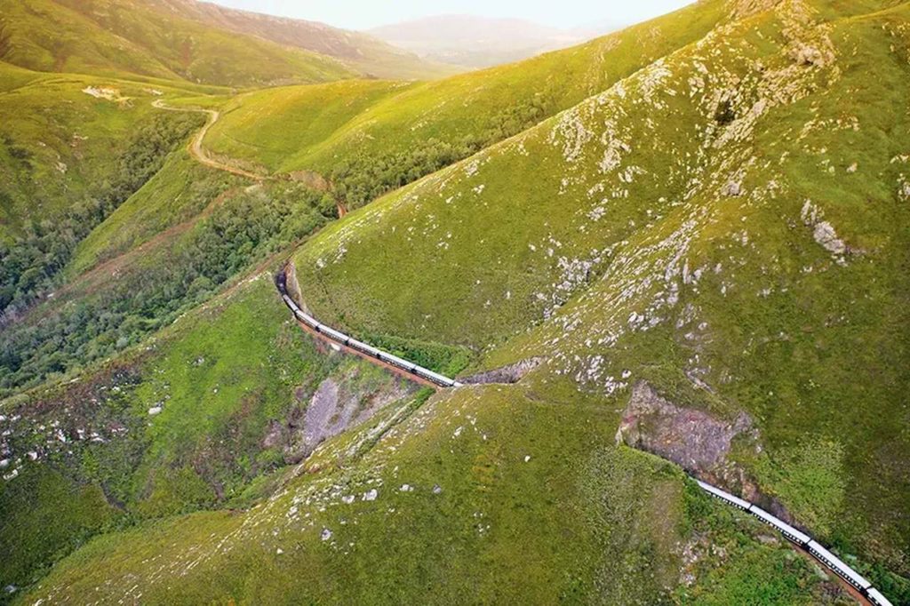 Vista panorâmica em viagem de trem