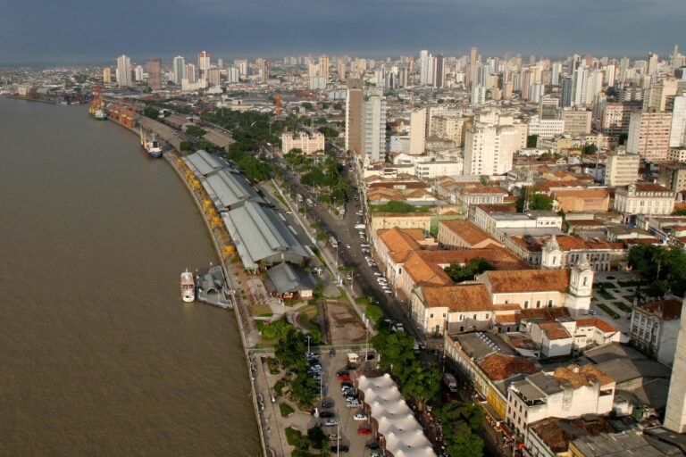 Vista aérea da cidade de Belém. Capital vai sediar a COP30